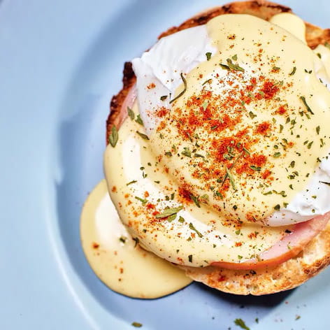 Eggs Benedict with Sriracha Hollandaise