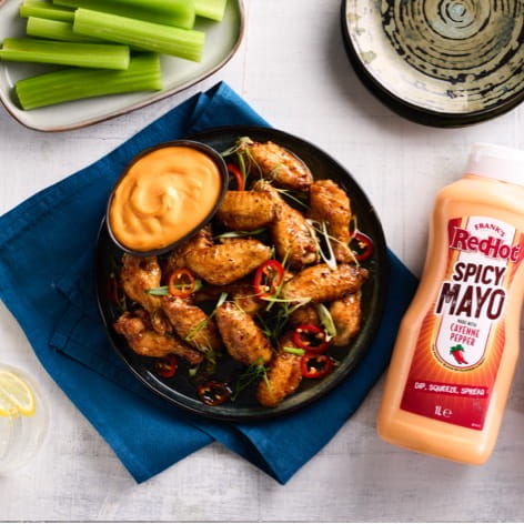 shot_04_cajun_wings_bottle_spice_mix_landscape_472