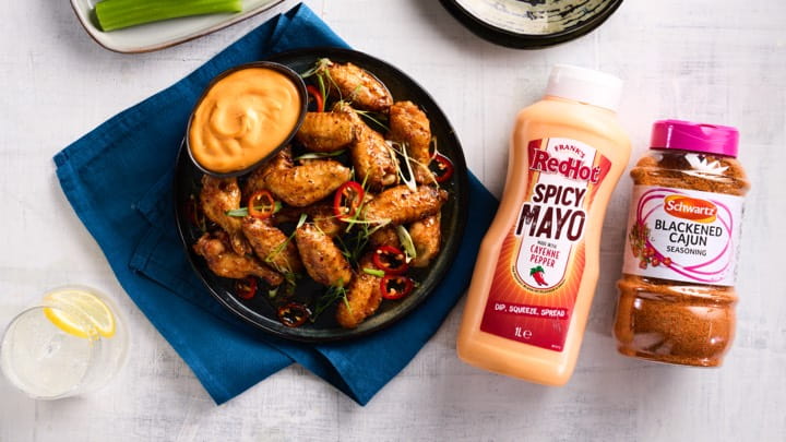 shot_04_cajun_wings_bottle_spice_mix_landscape_720